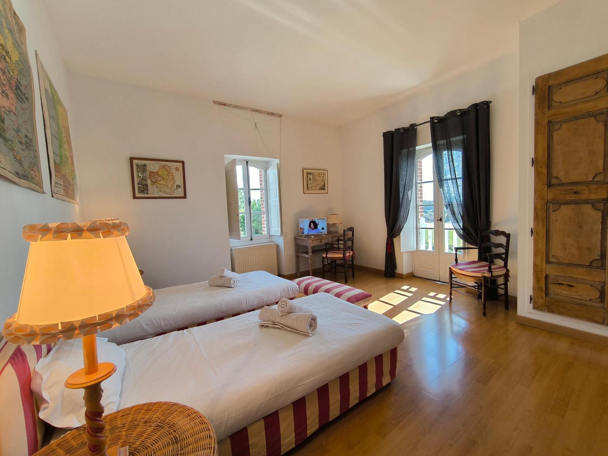 Le Peyret Apartment Serres-Castet Luaran gambar