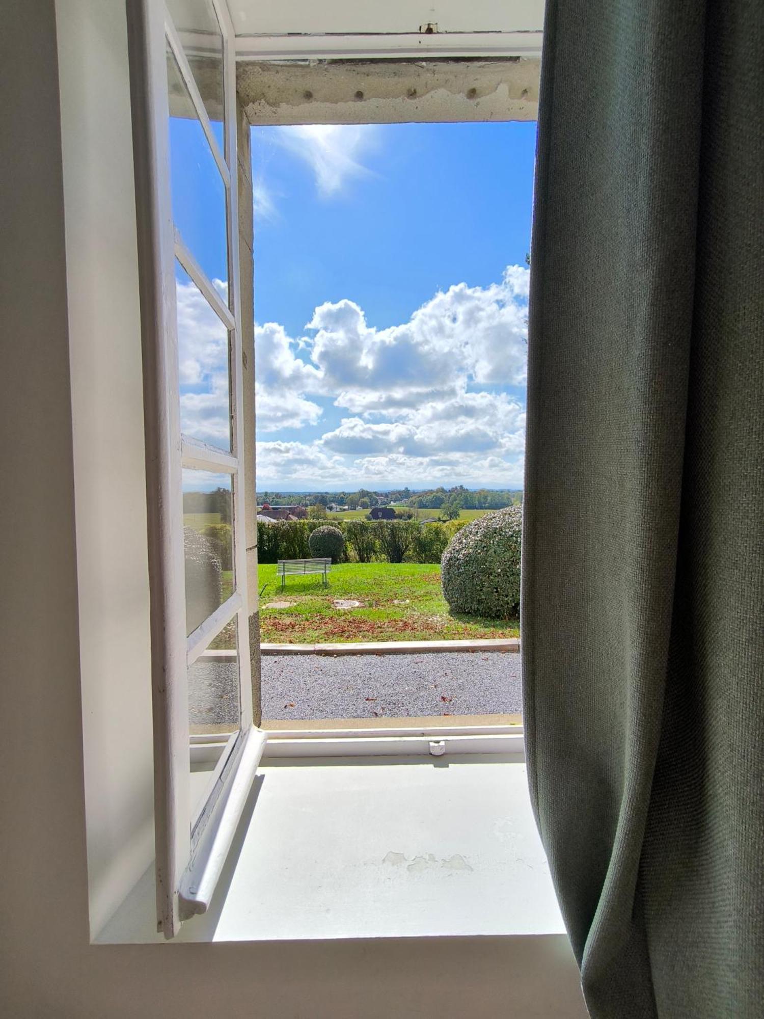 Le Peyret Apartment Serres-Castet Luaran gambar